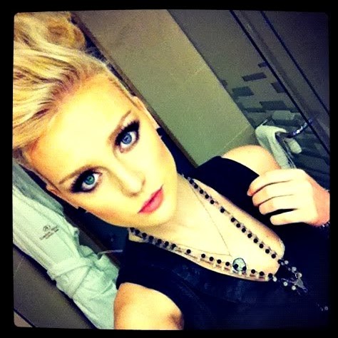 Lilly Cruz Photo 10