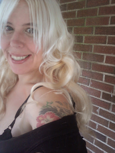 Shannon Rhoads Photo 7