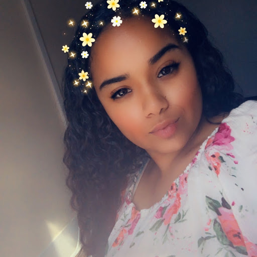 Caroline Ortiz Photo 17