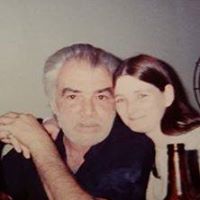 Paula Larsen Photo 9