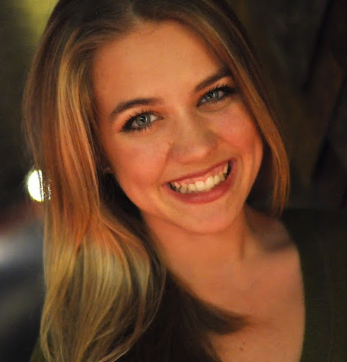 Molly Ross Photo 38