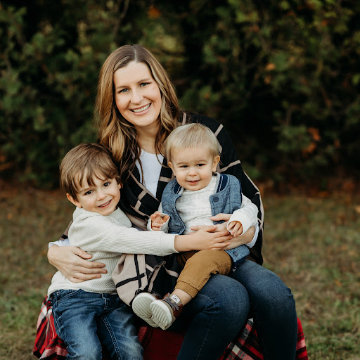 Julie Paulson Photo 37