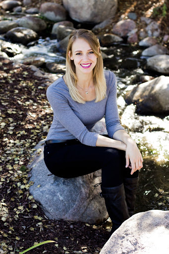 Amy Fountain Photo 17