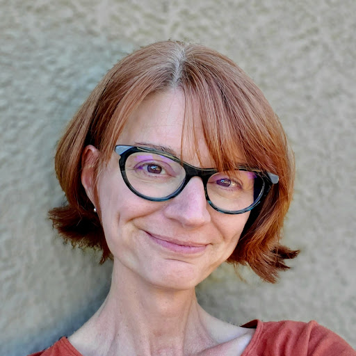 Stephanie Schmitt Photo 9