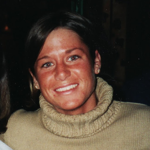 Kristen Elliott Photo 31