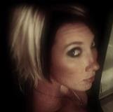Amanda Hamilton Photo 16