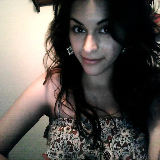 Lorraine Lopez Photo 17