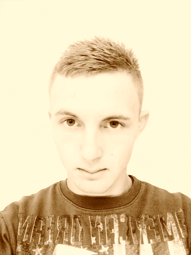 Lewis Summers Photo 17