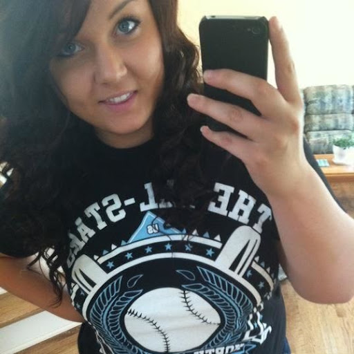 Sara Peterson Photo 29