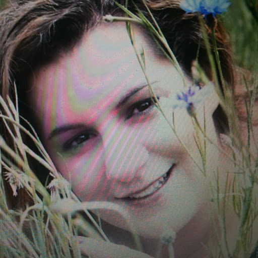 Tracey Thomas Photo 12