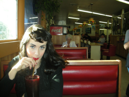 Emily Brooks Photo 36