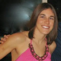 Julia Sanders Photo 32