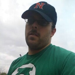 Dustin Perry Photo 32