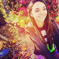 Elizabeth Riddle Photo 37