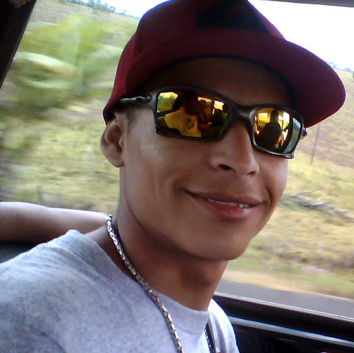 Daniel Oliver Photo 17