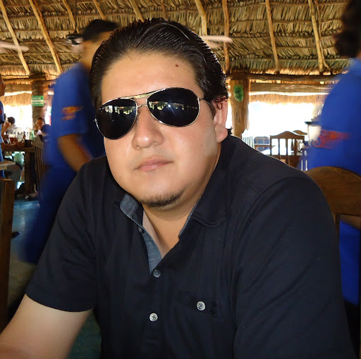 Alan Vargas Photo 20
