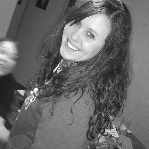 Leah Martin Photo 18