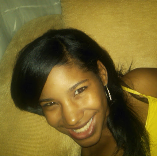 Yasmin Reyes Photo 17