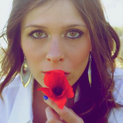 Laura Fiore Photo 10