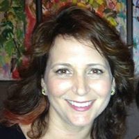 Jennifer Newcomb Photo 9