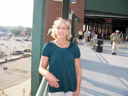 Lisa Schmitt Photo 23