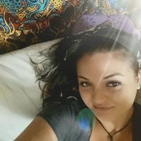 Annie Hurst Photo 10