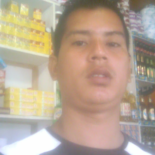 Bayron Torres Photo 15