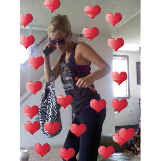 April Bauer Photo 15