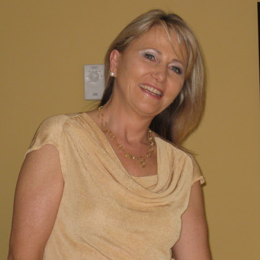 Ingrid Smith Photo 35