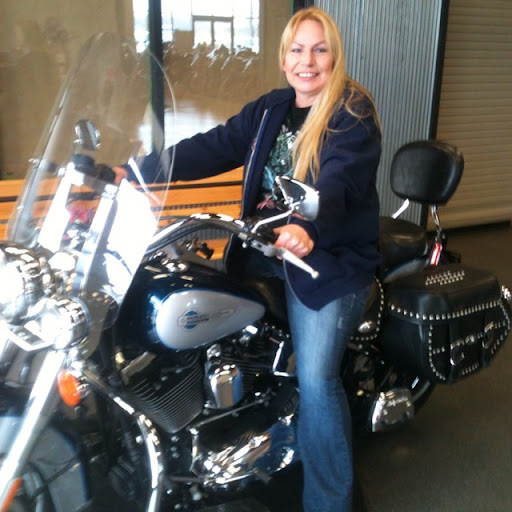 Helen Compton Photo 4