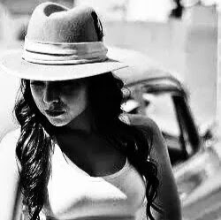 Michelle Salazar Photo 15