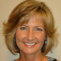 Lisa Stilwell Photo 6