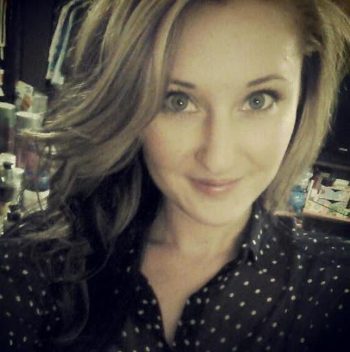 Christina Howard Photo 10