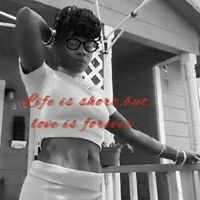Erica Crenshaw Photo 14