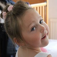 Lindsay Hardy Photo 21