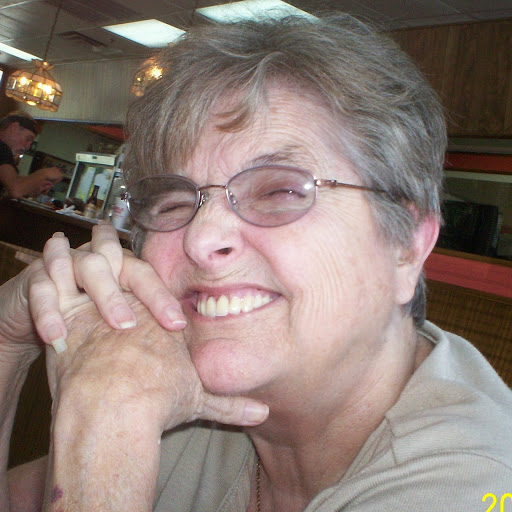 Gloria Oliver Photo 11