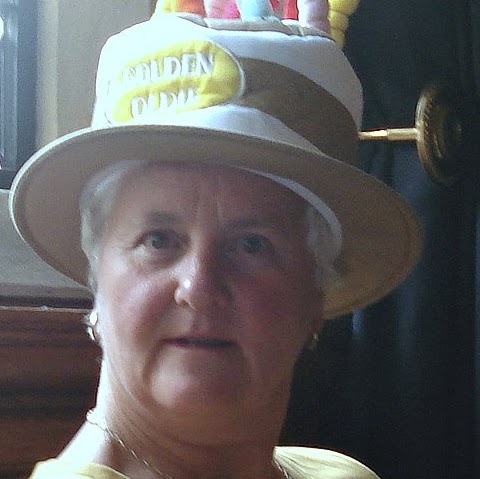 Ann Wills Photo 19