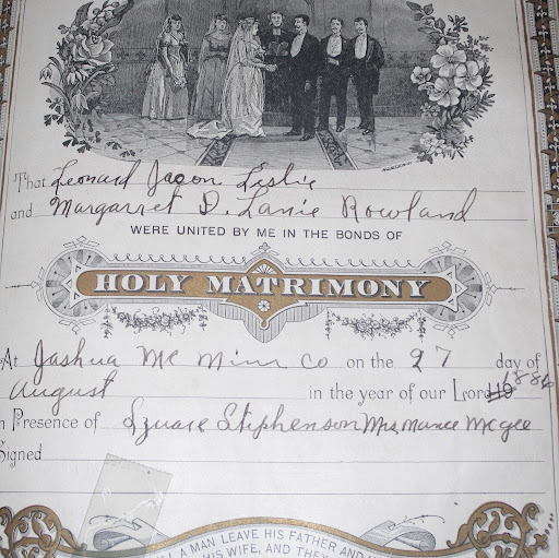 Julia Leslie Photo 23