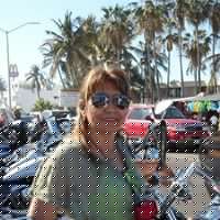Elizabeth Dewitt Photo 37
