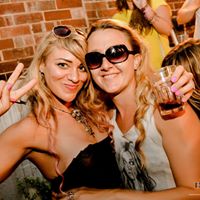 Kelly Bacon Photo 48