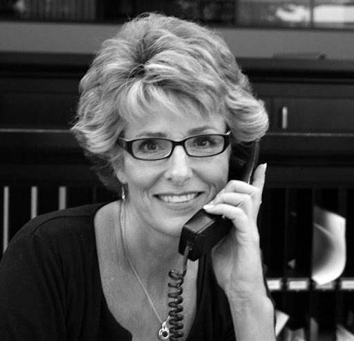 Beverly Hahn Photo 17