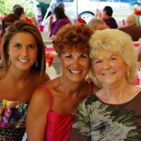 Tina Malcomb Photo 7