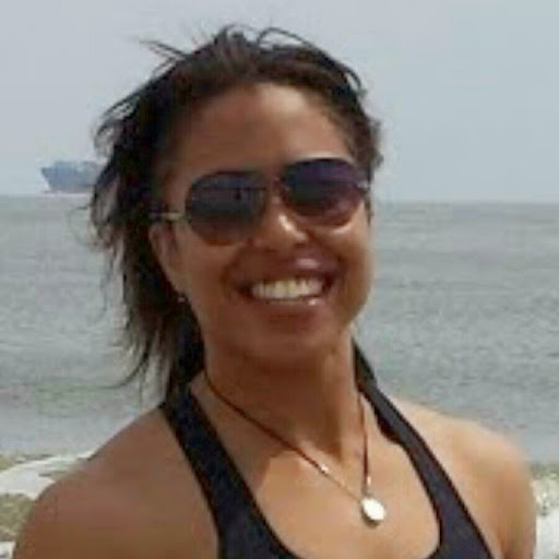 Adrienne Tucker Photo 16