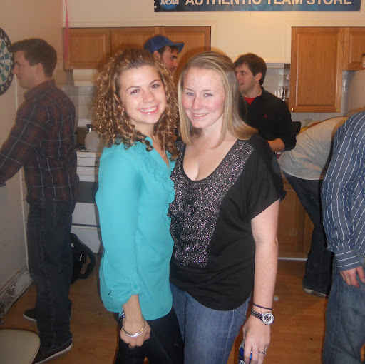 Kelly Newman Photo 24
