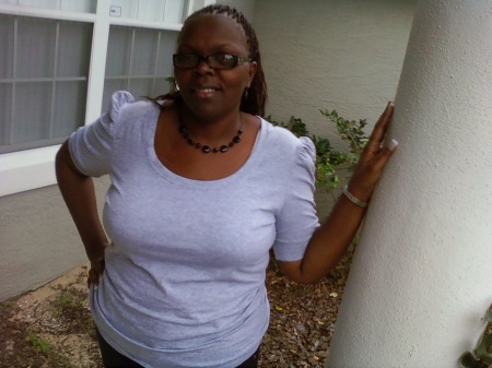 Sandra Walker Photo 16