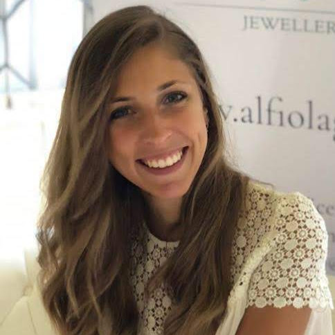 Laura Tomasello Photo 11