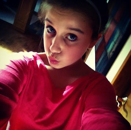 Megan Hendricks Photo 19