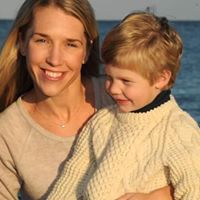 Stephanie Mccarter Photo 28