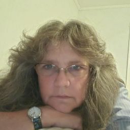 Ellen Leonard Photo 46