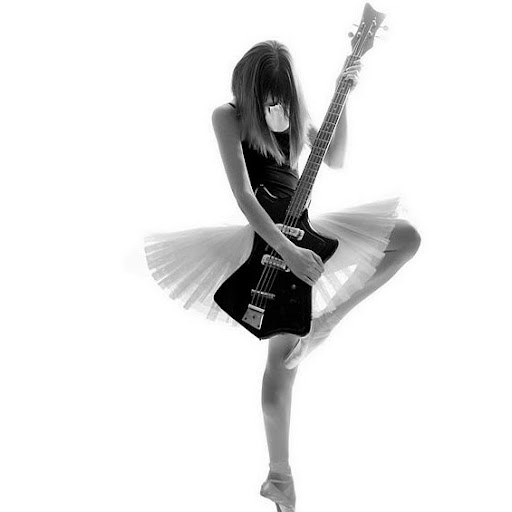 Alice Peters Photo 16